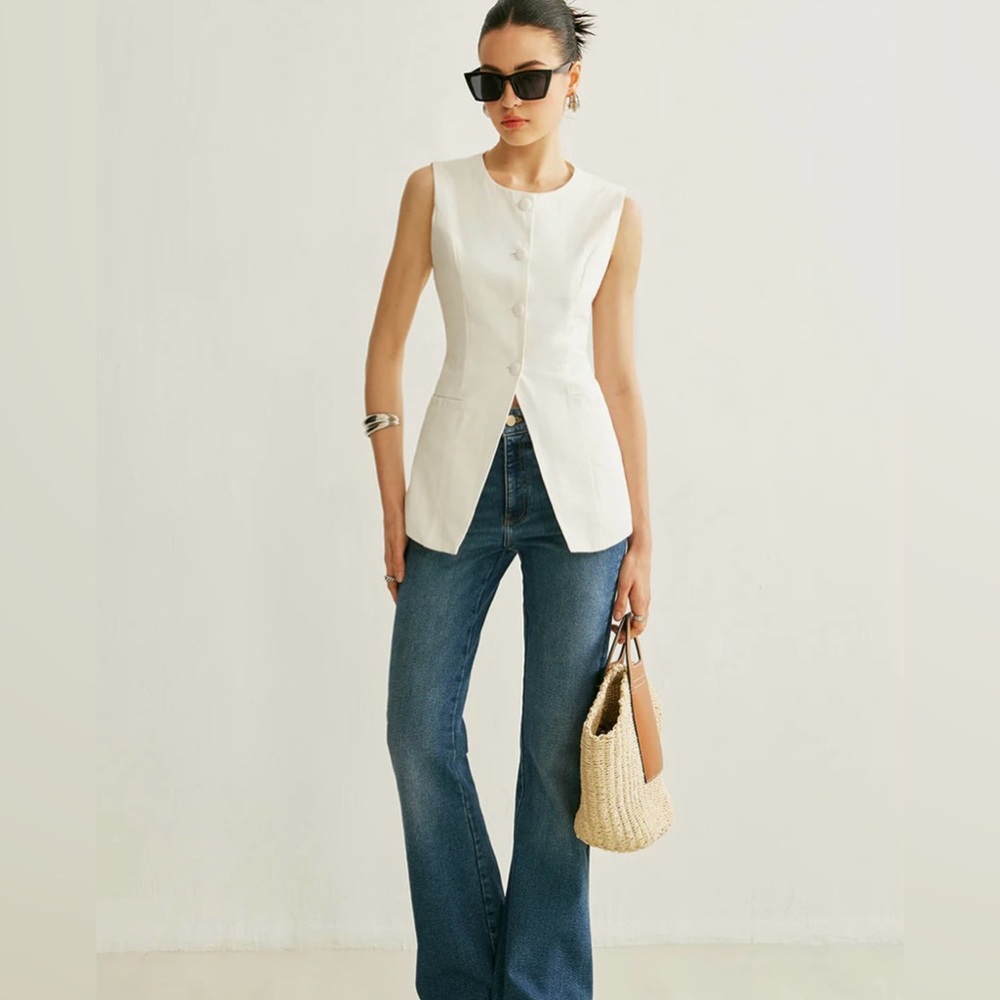 Structured white button down vest / waist coat